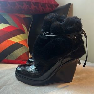 KORS by Michael KORS Wedge Ankle Boot 6.5M